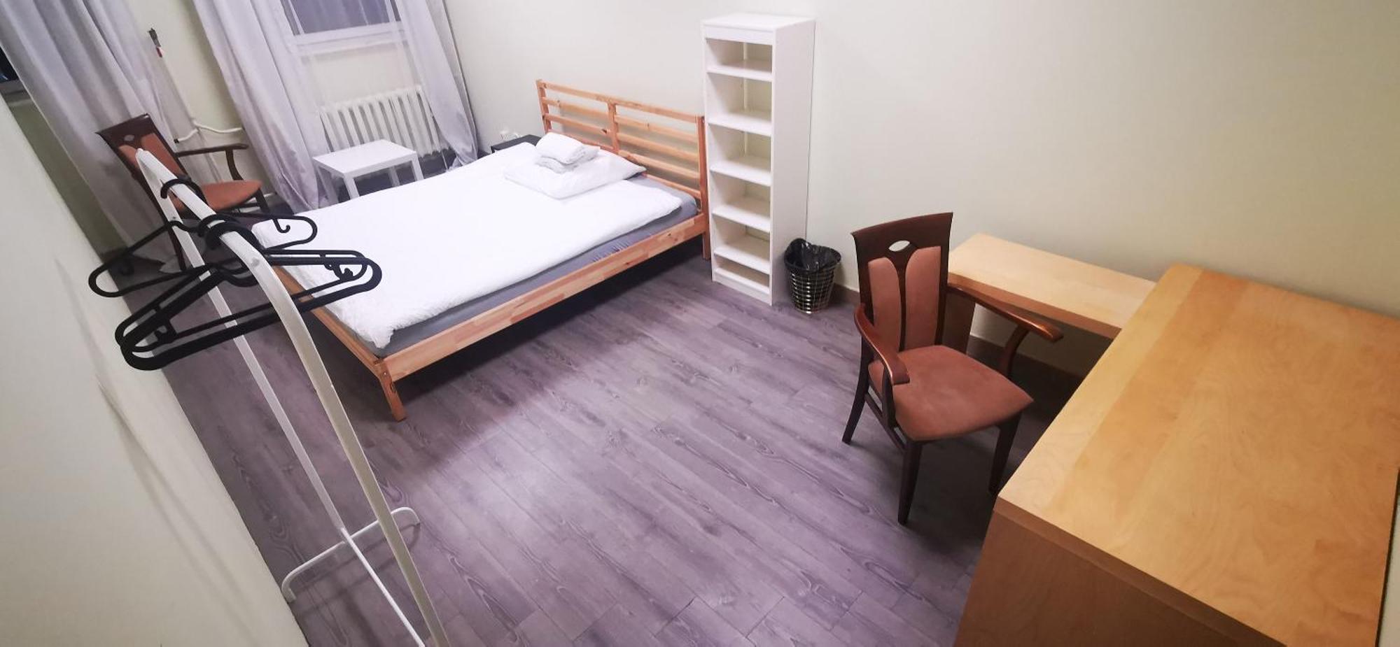 Hostel Powstaniec Wola - Private Rooms Warsaw Exterior photo
