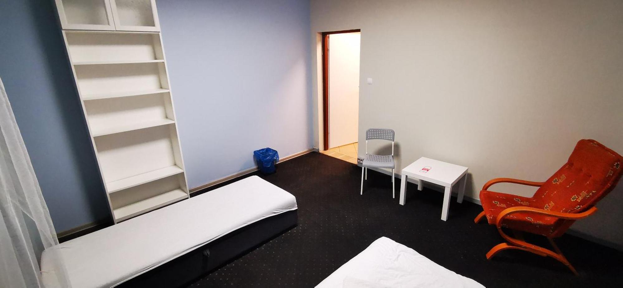 Hostel Powstaniec Wola - Private Rooms Warsaw Exterior photo